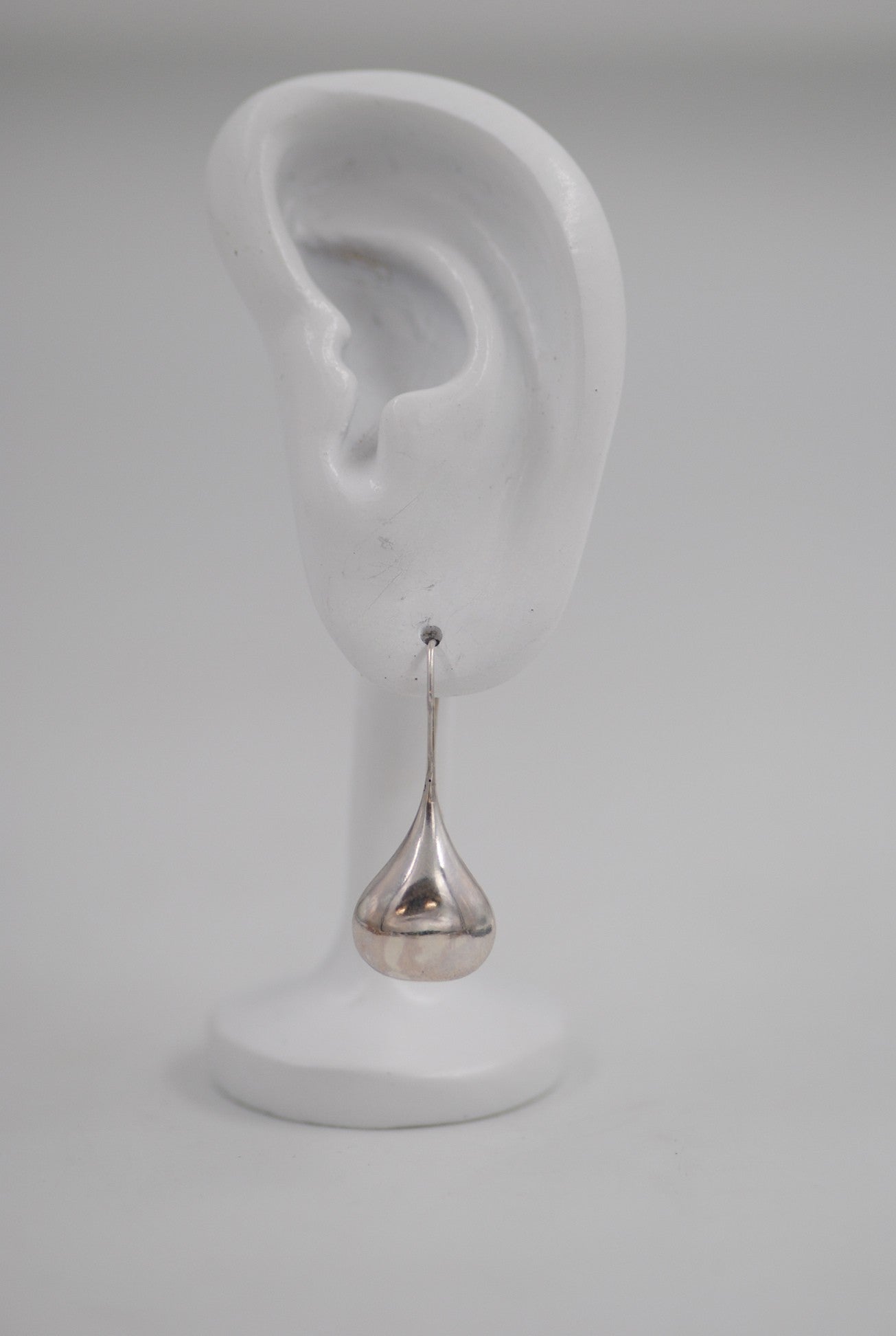 Vintage Sterling Silver Elongated Hollow Teardrop Earrings